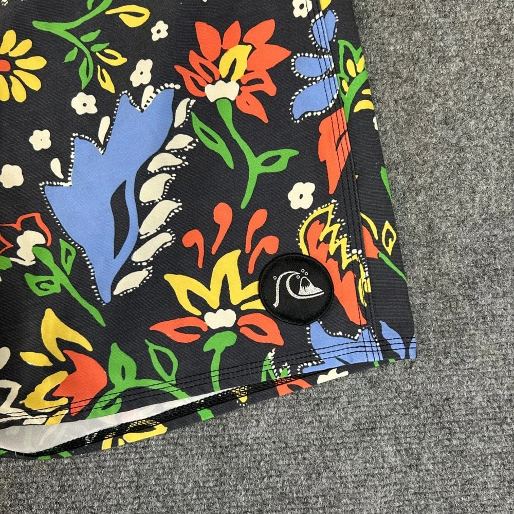 Quiksilver Highline Board Shorts Mens 38 Black Floral 4-Way Stretch Swim Trunks